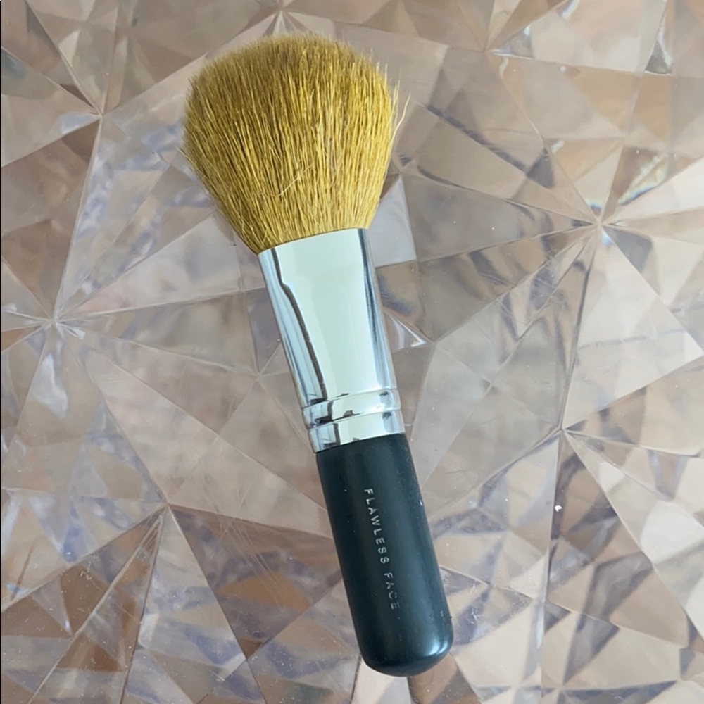BareMinerals Flawless Face Brush